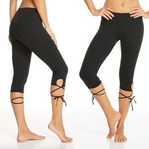 Fabletics Gardenia Lace-Up Crop Leggings Black Athletic S